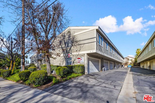 11377 Osborne Place 6, Sylmar (los Angeles), CA 91342