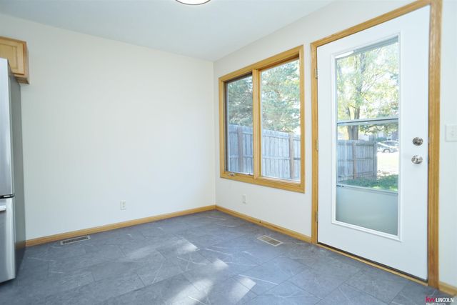 5311 Pony Hill Court, Lincoln, NE 68516