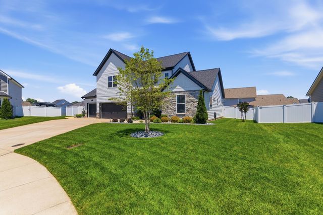 2332 Sachi Ct, Murfreesboro, TN 37128