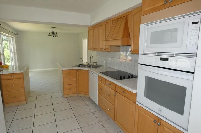 4955 16TH AVENUE N, St Petersburg, FL 33710