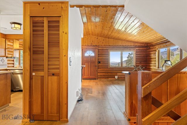 8651 E Panorama Drive E, Bozeman, MT 59715