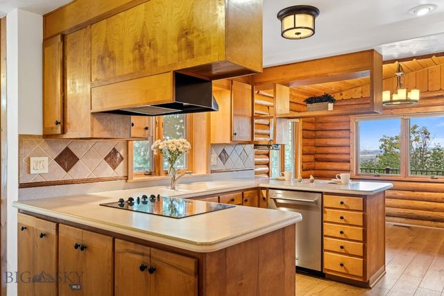 8651 E Panorama Drive E, Bozeman, MT 59715