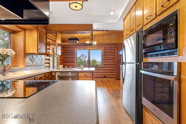 8651 E Panorama Drive E, Bozeman, MT 59715