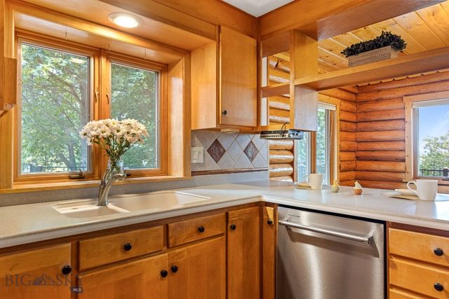 8651 E Panorama Drive E, Bozeman, MT 59715