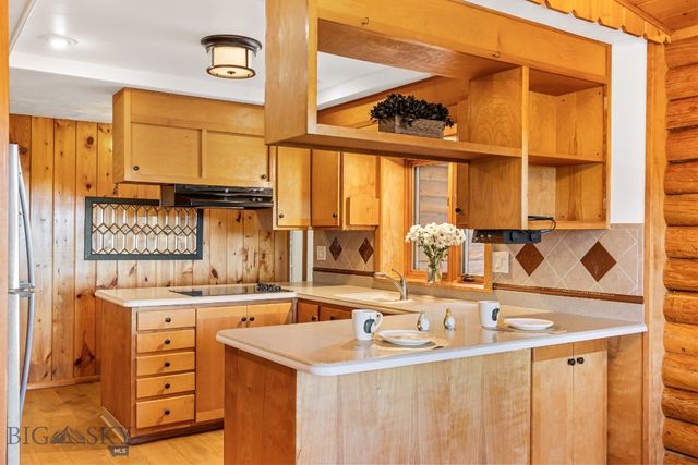 8651 E Panorama Drive E, Bozeman, MT 59715