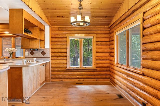 8651 E Panorama Drive E, Bozeman, MT 59715