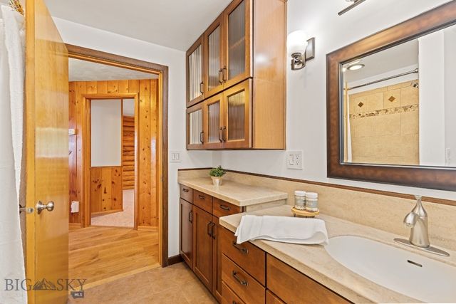 8651 E Panorama Drive E, Bozeman, MT 59715