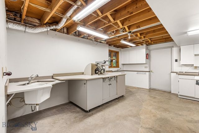 8651 E Panorama Drive E, Bozeman, MT 59715