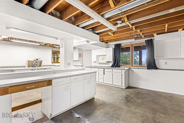 8651 E Panorama Drive E, Bozeman, MT 59715