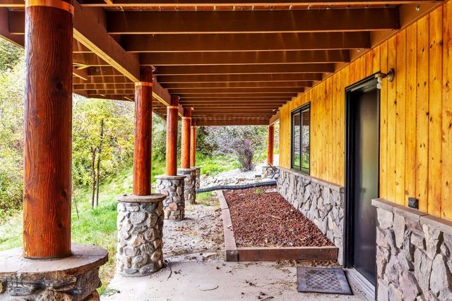 8651 E Panorama Drive E, Bozeman, MT 59715