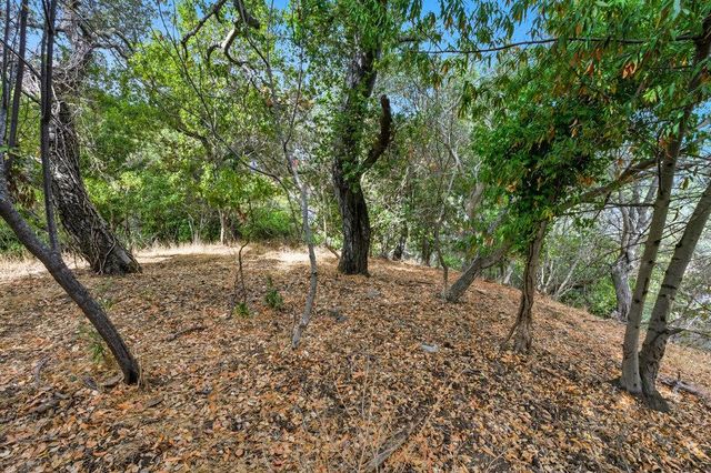 000 Lakeview Way, Redwood City, CA 94062