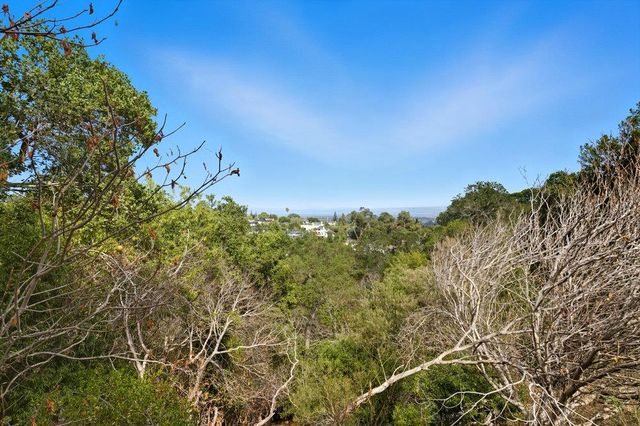 000 Lakeview Way, Redwood City, CA 94062