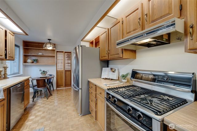 17104 Dayton Avenue N, Shoreline, WA 98133