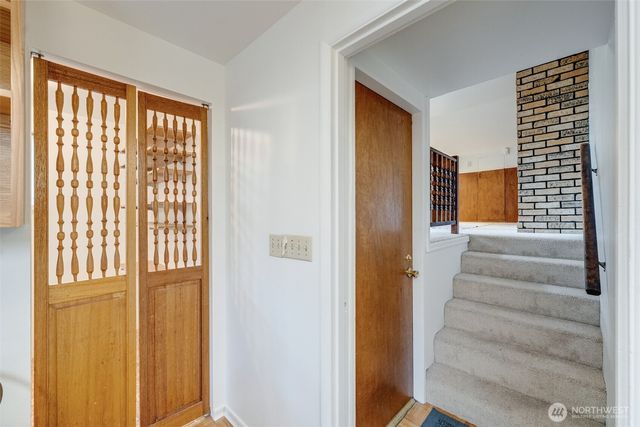 17104 Dayton Avenue N, Shoreline, WA 98133