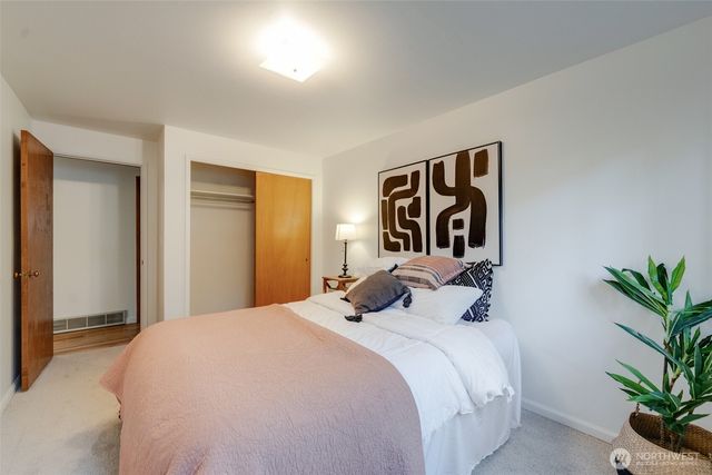 17104 Dayton Avenue N, Shoreline, WA 98133