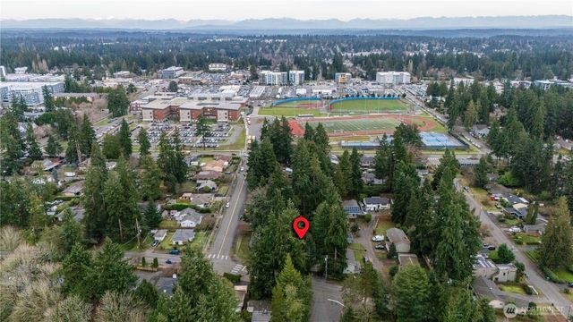 17104 Dayton Avenue N, Shoreline, WA 98133