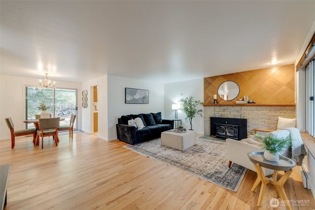 17104 Dayton Avenue N, Shoreline, WA 98133