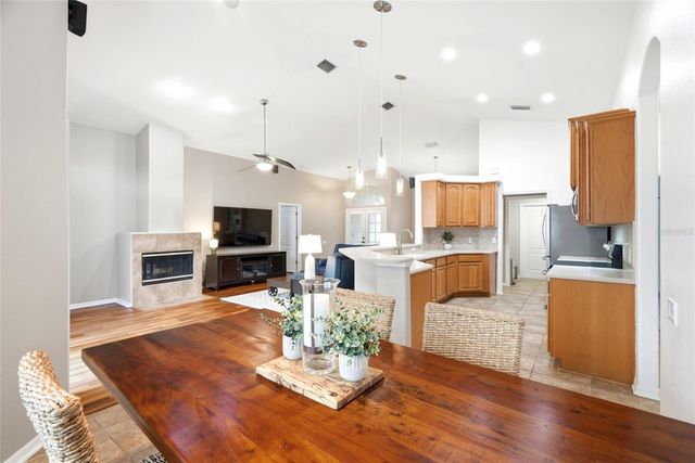 1258 PARADISE LAKE DRIVE, Tarpon Springs, FL 34689