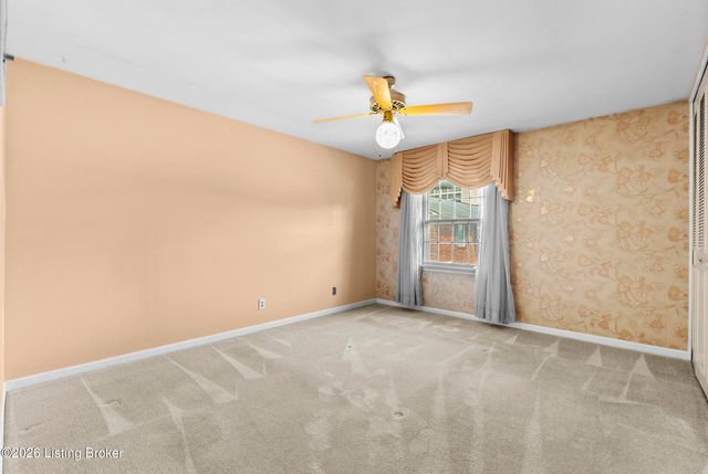 1926 Goldsmith Ln UNIT 85, Louisville, KY 40218