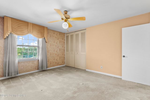 1926 Goldsmith Ln UNIT 85, Louisville, KY 40218