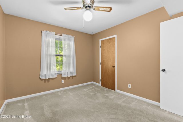 1926 Goldsmith Ln UNIT 85, Louisville, KY 40218