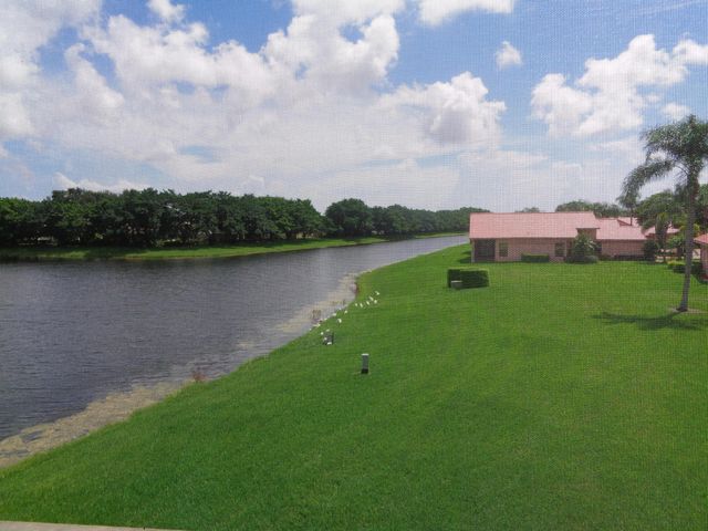 7657 Lexington Club Boulevard, Delray Beach, FL 33446