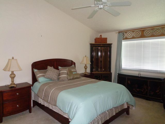 7657 Lexington Club Boulevard, Delray Beach, FL 33446
