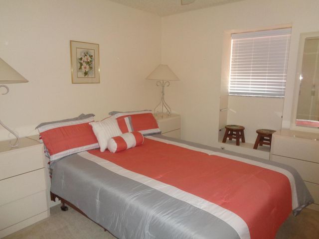 7657 Lexington Club Boulevard, Delray Beach, FL 33446