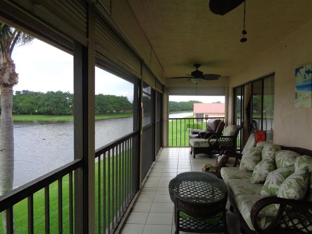 7657 Lexington Club Boulevard, Delray Beach, FL 33446