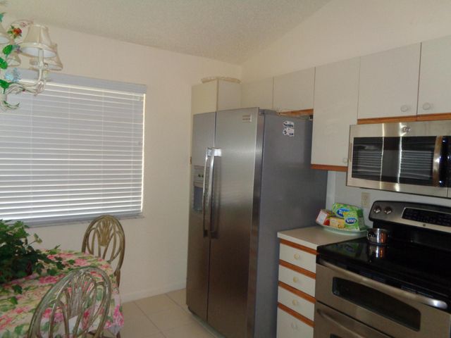 7657 Lexington Club Boulevard, Delray Beach, FL 33446