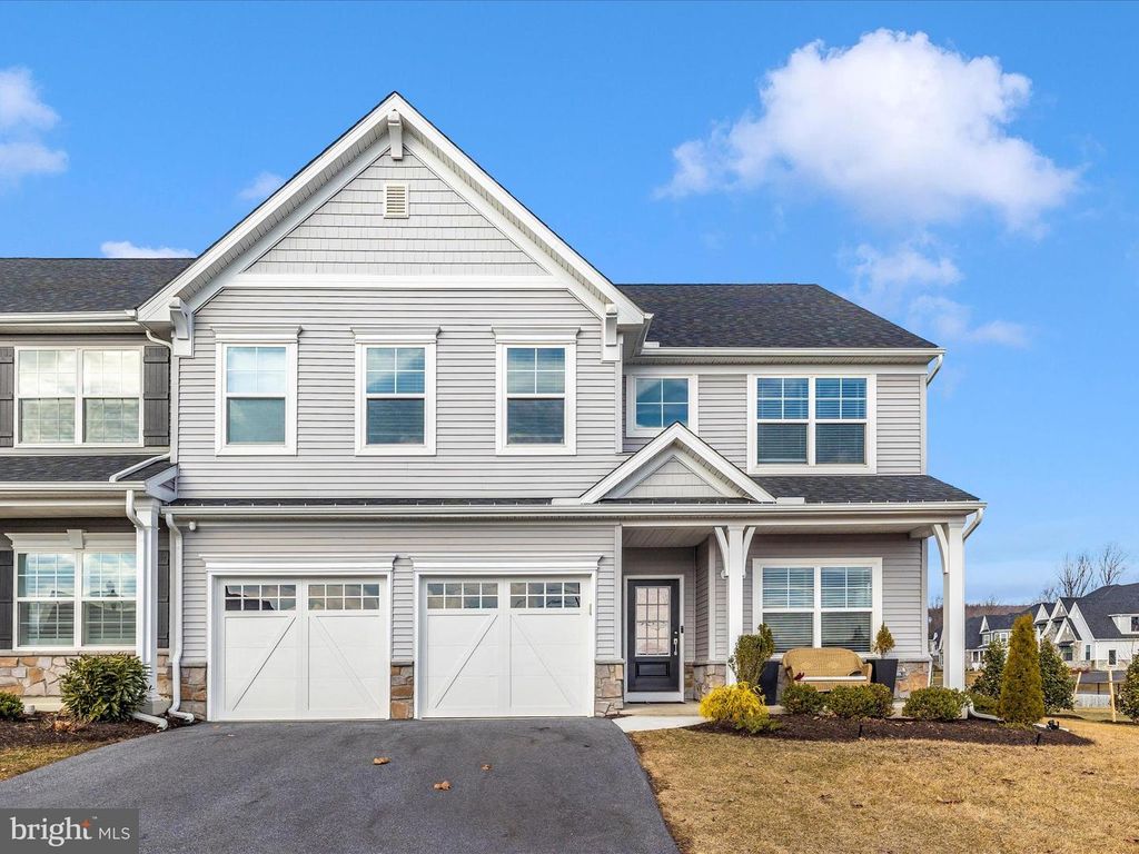2813 HILLFIELD DR, Frederick, MD 21702