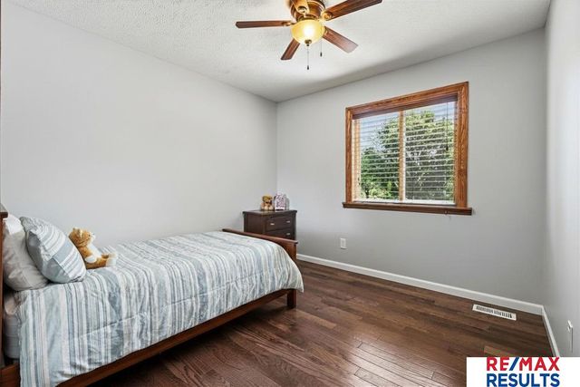 7326 Harvest Hills Drive, La Vista, NE 68128