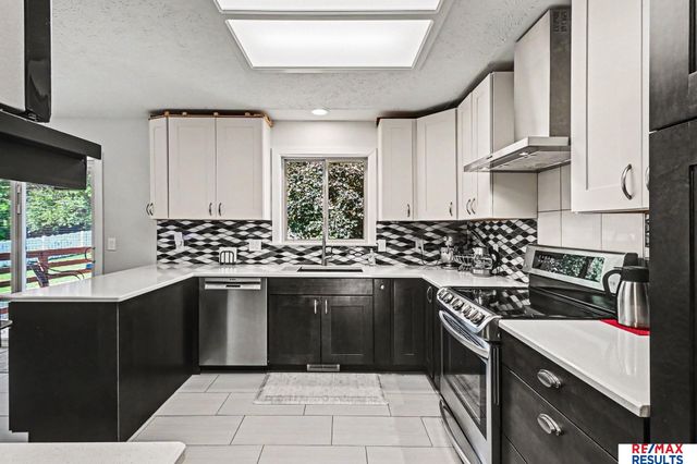 7326 Harvest Hills Drive, La Vista, NE 68128