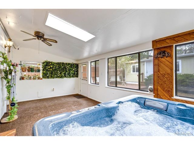 1610 Dixon Dr, Colorado Springs, CO 80909