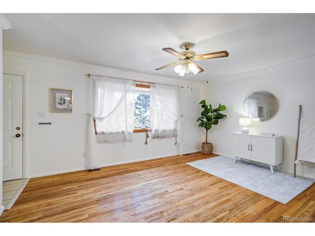 1610 Dixon Dr, Colorado Springs, CO 80909