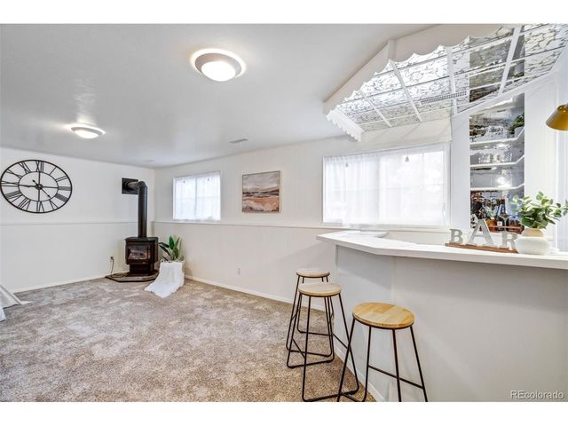 1610 Dixon Dr, Colorado Springs, CO 80909