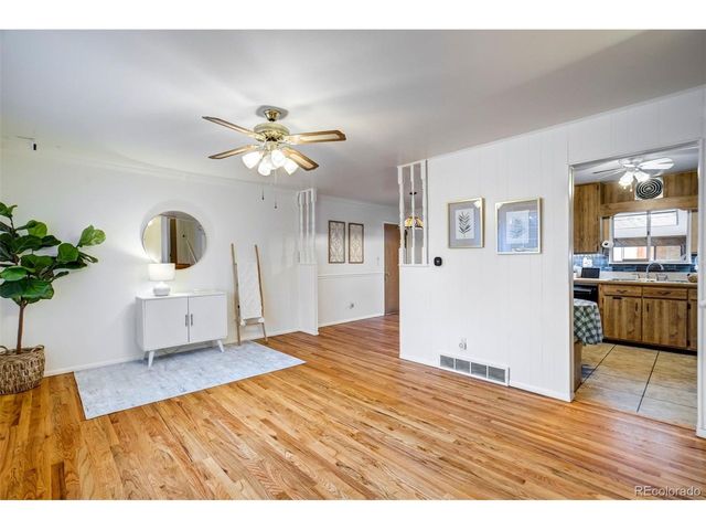 1610 Dixon Dr, Colorado Springs, CO 80909