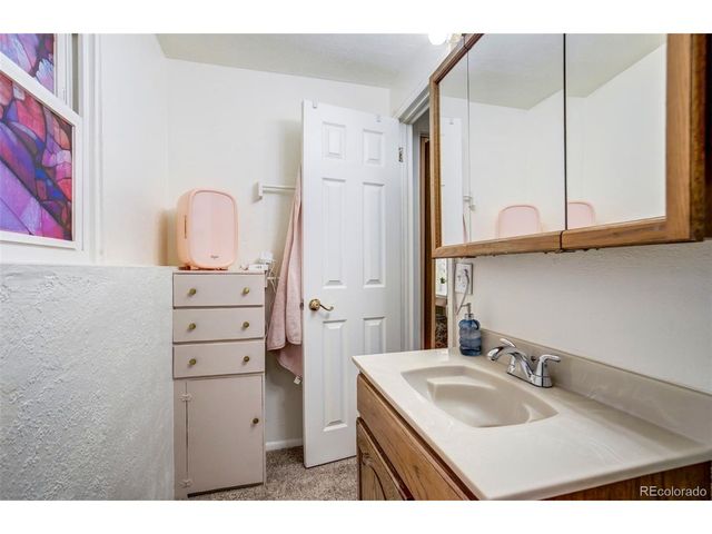 1610 Dixon Dr, Colorado Springs, CO 80909