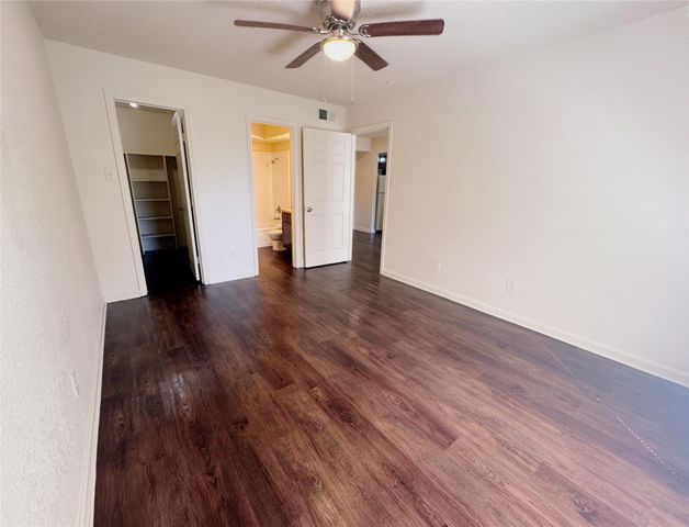 8100 Creekbend Drive 157, Houston, TX 77071