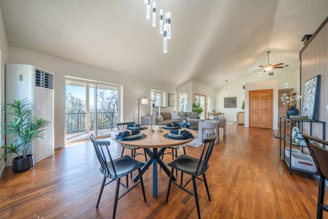 21857 W Elk Trail, Redding, CA 96003