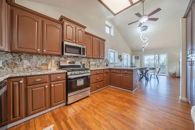 21857 W Elk Trail, Redding, CA 96003