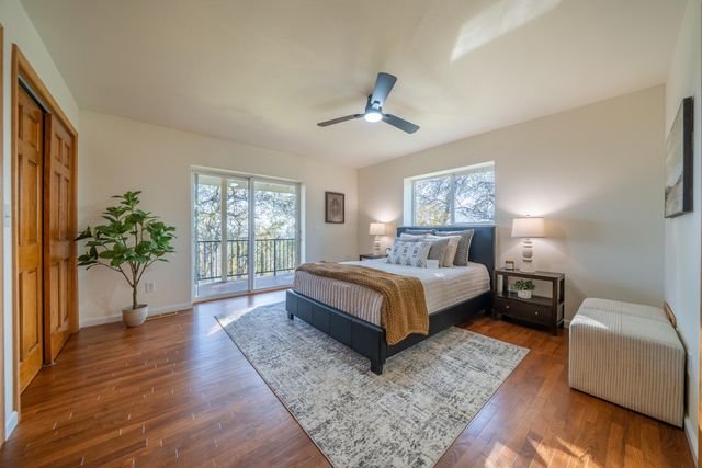 21857 W Elk Trail, Redding, CA 96003