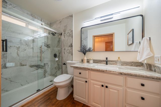 21857 W Elk Trail, Redding, CA 96003