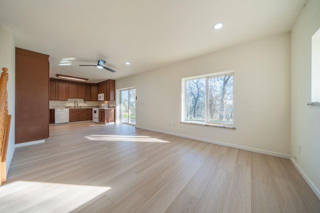 21857 W Elk Trail, Redding, CA 96003