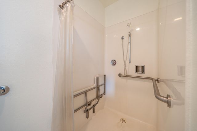 21857 W Elk Trail, Redding, CA 96003