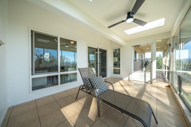 21857 W Elk Trail, Redding, CA 96003