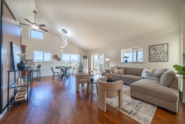 21857 W Elk Trail, Redding, CA 96003