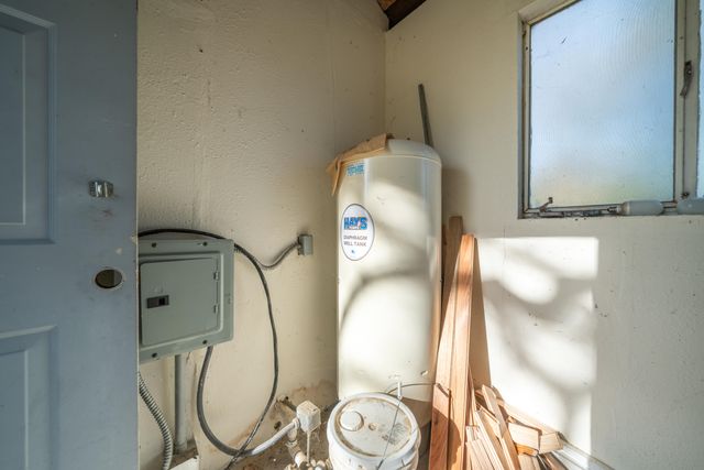 21857 W Elk Trail, Redding, CA 96003