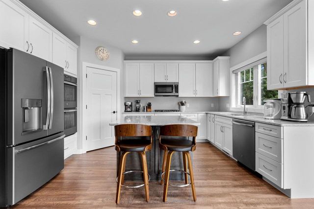 4294 N CRANE DRIVE, Appleton, WI 54914