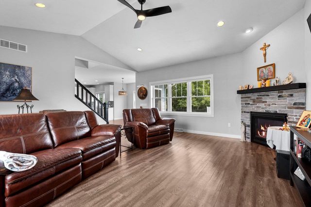 4294 N CRANE DRIVE, Appleton, WI 54914